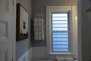 Elegant Historic Stay• Minutes to Manhattan - Image 4