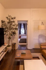 Elegant Historic Stay• Minutes to Manhattan - Image 5
