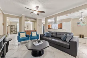 Amazing Bay Villa Near NASA with Pool & Pool Table - Image 5