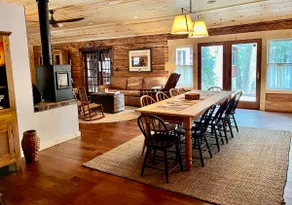 6 Bedroom Lodge on Teal lake - Image 4