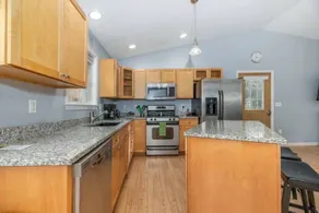 Quiet Lakeside getaway close to Bangor or Acadia! - Image 4
