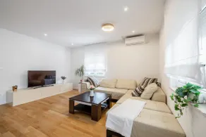 Comfort 5 person apartman, FREE parking - Image 3