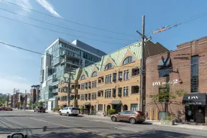 Chic Yorkville Pied-à-Terre | Stylish Retreat - Image 3