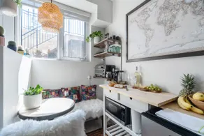 Chic Yorkville Pied-à-Terre | Stylish Retreat - Image 4