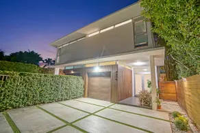 Heated Pool + BBQ + Free Parking - Image 5