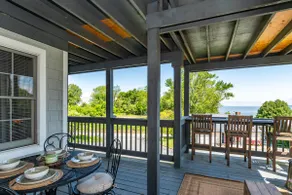 Beach Haven Hideaway ~ stunning water views! - Image 2