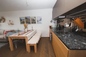 Cosy, stylish new flat with spa and gym & shuttle to ski lifts - Image 5