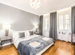 Just In Rynek Garncarskie 10 with bonus separate office TV room - Image 2