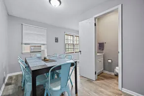 Relaxing 2BR Riverfront Townhome - Image 5
