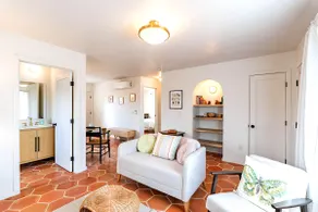 Casa Hermosa: Charming 2BR Cottage Near UofA & UMC - Image 3