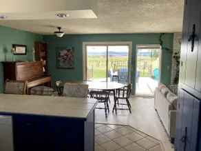 Vineyard and winery guest house - Image 5