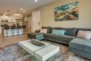 Luxury 6BR w/ Rooftop + Parking Near NYC, MetLife! - Image 2