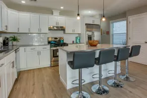 Modern City Getaway Near Downtown Newark & NYC - Image 2