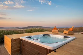 Private, Stunning View, Spa & Cowboy Pool - Image 5