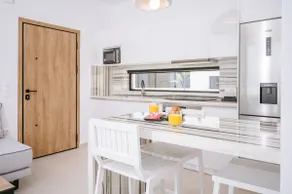 Sardines Luxury Suites 2 - Image 4
