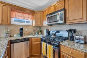 Fast Wifi | Linens & Towels | BBQ Grill | Keurig - Image 4