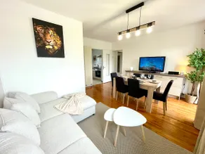 Le Cosy – Renovated – 3 Bedrooms - Image 2