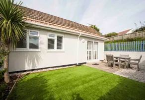 Beautiful Holiday Home in Mawgan Porth With Garden - Image 4
