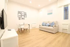 A cozy apartment in Madrid - Image 2