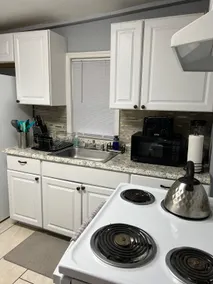 Modern 2-bed downtown Wilmington - Image 4