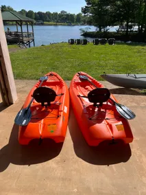 Lakefront - Kayak, fishing, paddle board, dock - Image 3