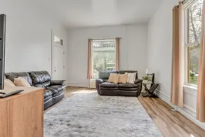 Cute Vintage Provo Cottage - Image 4