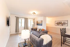 *SkyView House* Luxury/15 Mins WEM/3Beds Sleep 6 - Image 2