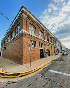 Historic Loft in the Heart of Downtown PTX - Image 4