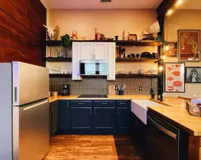 Historic Loft in the Heart of Downtown PTX - Image 5