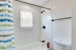 Conveniently Located - Remodeled Apartment - Image 5
