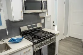 Brand New Guest Unit in Glendale - Image 4