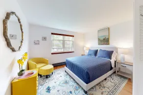 Quiet Clean 2 Bedroom Apartment - Image 2