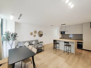 Beautiful home B - Image 2