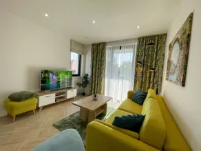 Luxury City Retreat with Terrace - Image 2
