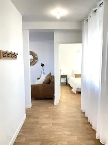 The Metropolitan-near center-fully equipped, renovated - Image 5