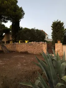 100 m from the beach - sleeps 8 - Image 4