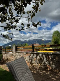 Cozy village Parnassus hideaway - Image 5