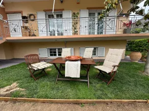 Cozy village Parnassus hideaway - Image 2