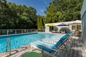 Large heated pool, games room, near private beach - Image 2