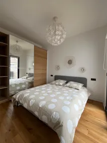 Charming 2-room near Disney - Image 2