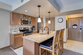 2BR,Cozy Mountain Getaway, 1200SQFT,HotTub,KingBed - Image 3