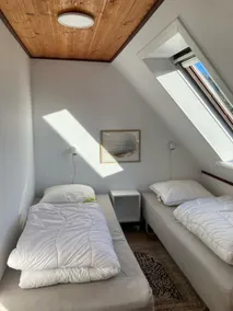 Apartment with unique sea view in Vang - Image 4