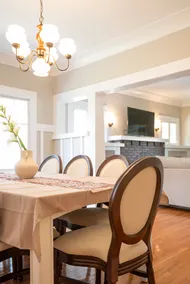 Spacious Family Getaway Alhambra - Image 2
