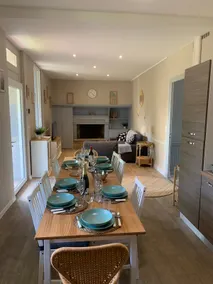 Beautiful Médoc house with garden - Image 2