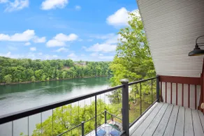Lake Cumberland Luxury! Lake views, golf, hot tub - Image 4