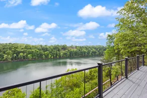 Lake Cumberland Luxury! Lake views, golf, hot tub - Image 2