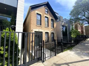 Urban Retreat|Parking+Laundry| Optional Upper Suit - Image 5