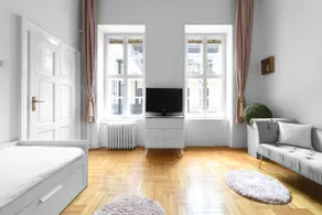 Classical apt w/ free luggage storage - Image 4