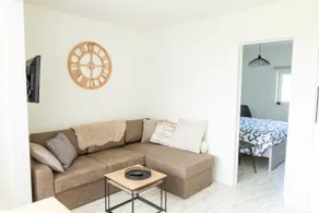 Studio Orchid with one room - Image 5