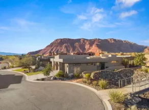 Luxury Home with Red Rock Views - Image 2